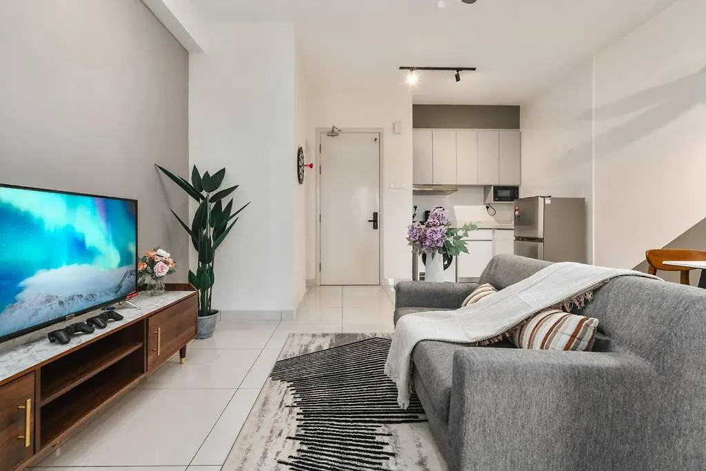 Arte Mont Kiara-Klcc View-Netflix-Gameconsole-3Pax Apartment Kuala Lumpur
