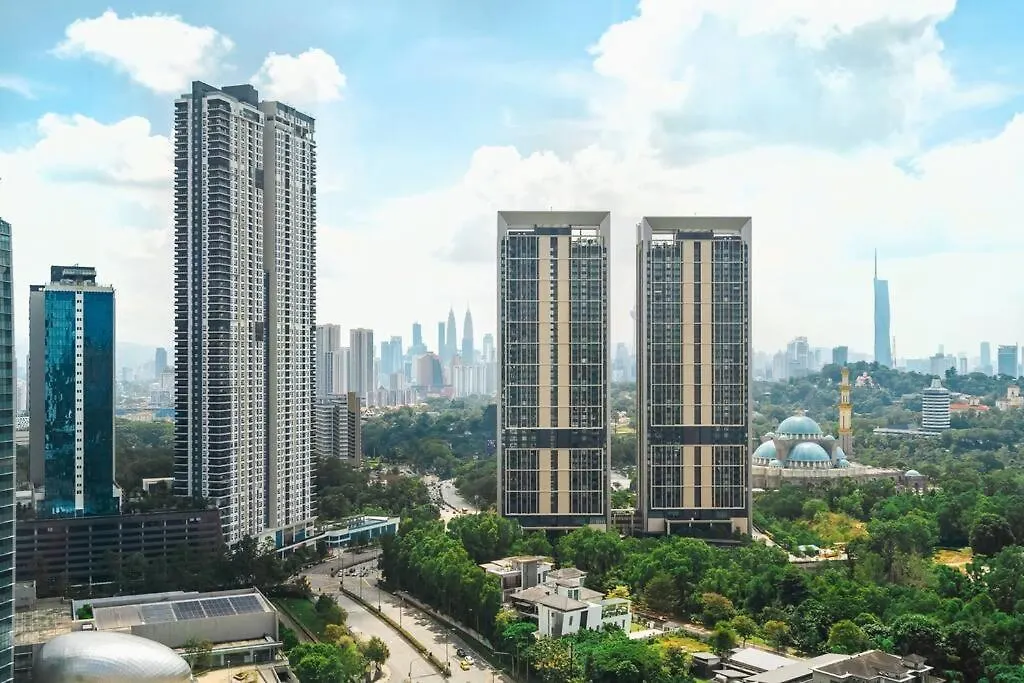 Arte Mont Kiara-Klcc View-Netflix-Gameconsole-3Pax Apartment Kuala Lumpur